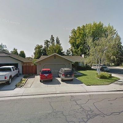 1754 Lakeshore Dr, Lodi, CA 95242