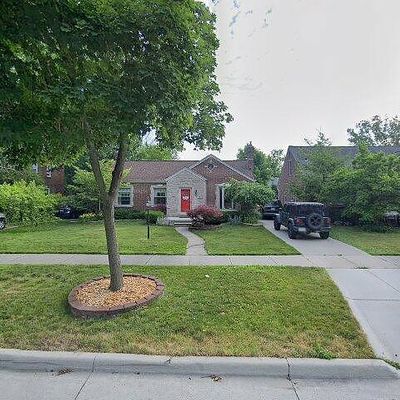 1774 Stanhope St, Grosse Pointe Woods, MI 48236