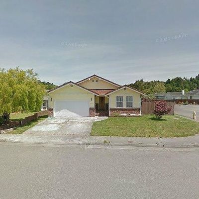 1793 Meadowlark Ct, Fortuna, CA 95540