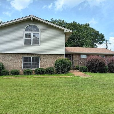 1802 N 5 Th St, Lanett, AL 36863