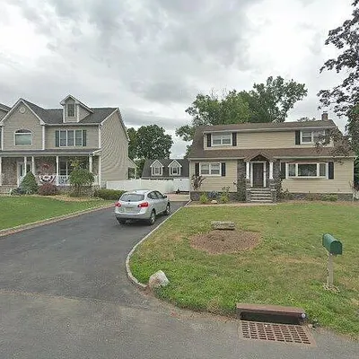 182 School St, Northvale, NJ 07647