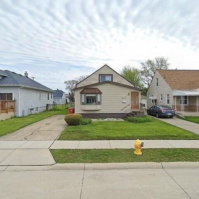 16201 Evergreen Ave, Eastpointe, MI 48021