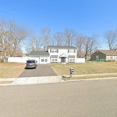 165 Shenandoah Blvd, Toms River, NJ 08753