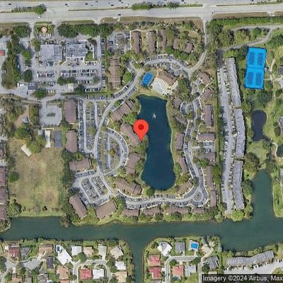 200 Palm Cir W #107, Pembroke Pines, FL 33025