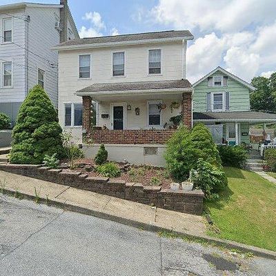 2008 Fairview St, Whitehall, PA 18052