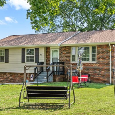 201 Aster Dr, Clarksville, TN 37042