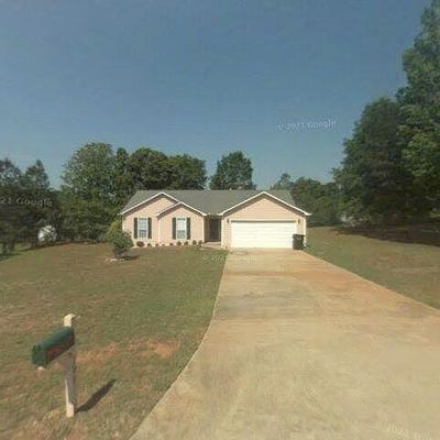 204 Forest Pl, Stockbridge, GA 30281