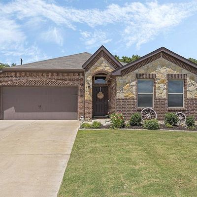 207 High Point Way, Justin, TX 76247