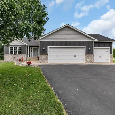 209 Victory Ave, Sartell, MN 56377