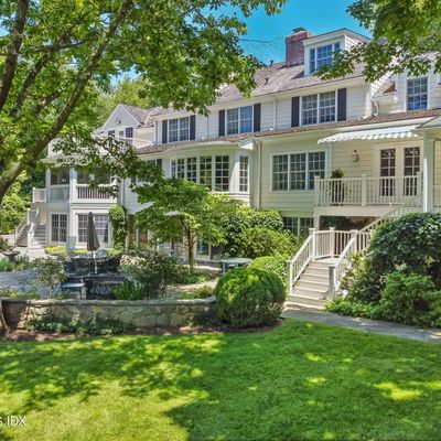 21 Dempsey Ln, Greenwich, CT 06830