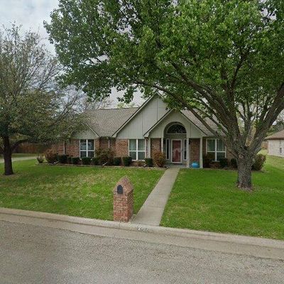 2107 Pecan St, Bonham, TX 75418