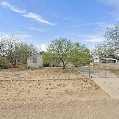 211 Penguin St, Zapata, TX 78076