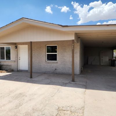 211 S Carolina Dr, El Paso, TX 79915