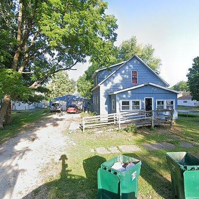 211 S Elm St, Stonington, IL 62567