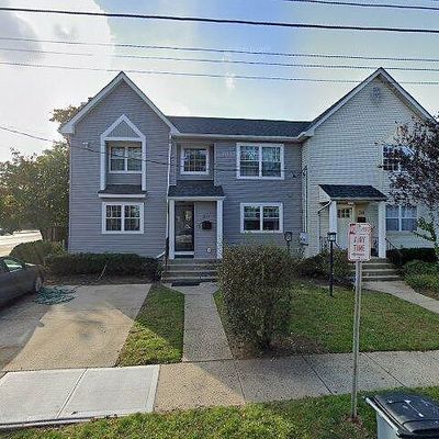 213 Urban Ave, Westbury, NY 11590