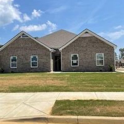 2130 Tulip Dr, Hernando, MS 38632