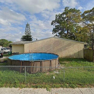 21303 Nw 39 Th Ave, Miami Gardens, FL 33055