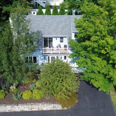 19 Mountain View Dr, Brookfield, CT 06804