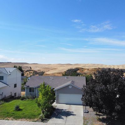 1915 Nw Bella Vista Dr, Pullman, WA 99163