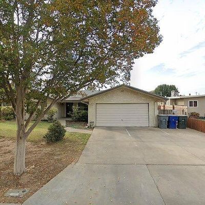 1928 W 4 Th St, Madera, CA 93637