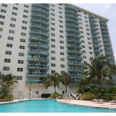 19380 Collins Ave, Sunny Isles Beach, FL 33160