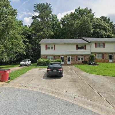 196 Debbie Ln, Jonesboro, GA 30238