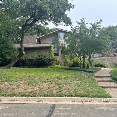 2305 Oak Forest Ct, Arlington, TX 76012