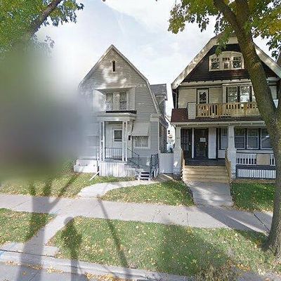 2420 N 44 Th St, Milwaukee, WI 53210