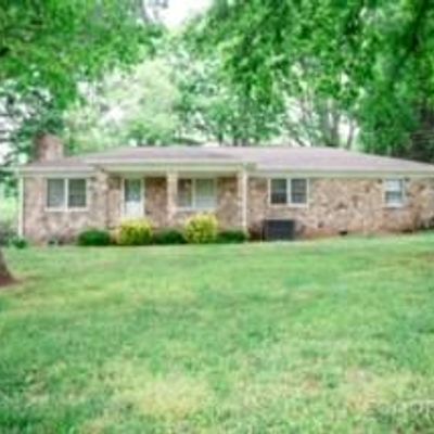 2457 Country Club Rd, Lincolnton, NC 28092