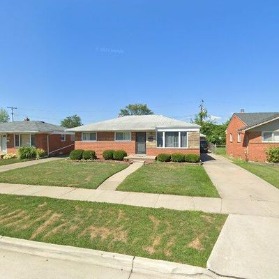 24675 Almond Ave, Eastpointe, MI 48021