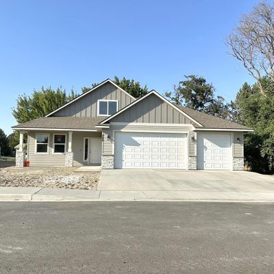 249 E 25 Th Ave, Kennewick, WA 99337