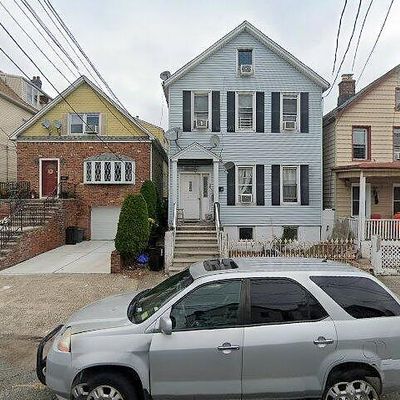 25 W 10 Th St, Bayonne, NJ 07002