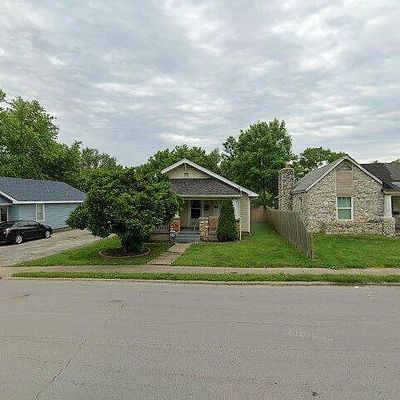 2147 N Pickwick Ave, Springfield, MO 65803