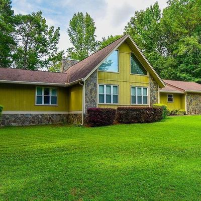 215 Mapledale Trl, Sharpsburg, GA 30277