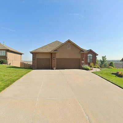 2208 Kara Dr, Papillion, NE 68133