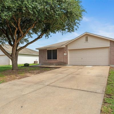 226 Sylvan St, Hutto, TX 78634