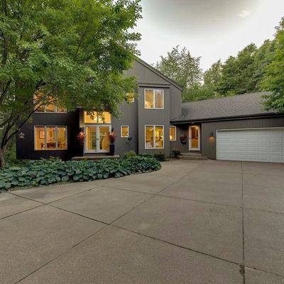 22620 Forest Ridge Dr, Lakeville, MN 55044