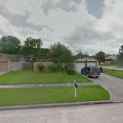 2715 Knoxville Dr, League City, TX 77573