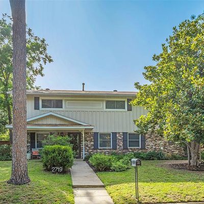 2719 Northcrest Rd, Denton, TX 76209