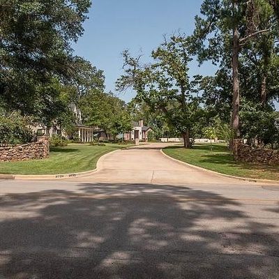 2736 Old Bullard Rd, Tyler, TX 75701