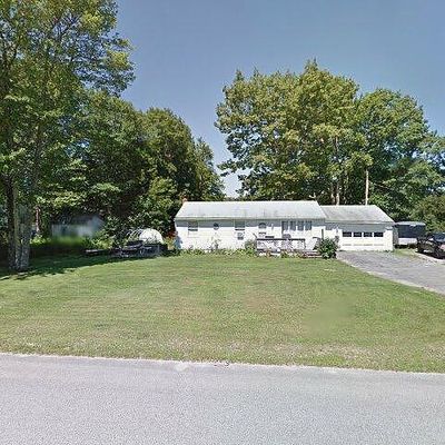 28 Faith St, Lisbon Falls, ME 04252