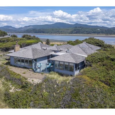 28 Spouting Whale Ln, Gleneden Beach, OR 97388