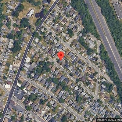 29 Eldridge St, Clifton, NJ 07013