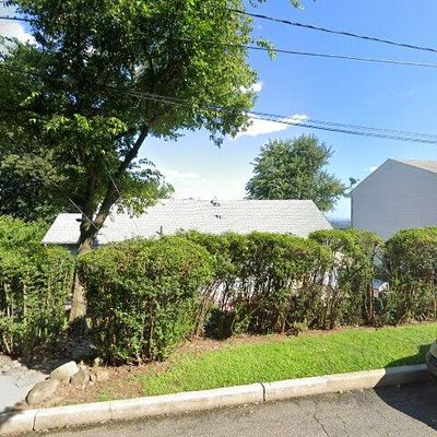 3 Paxton St, Clifton, NJ 07013