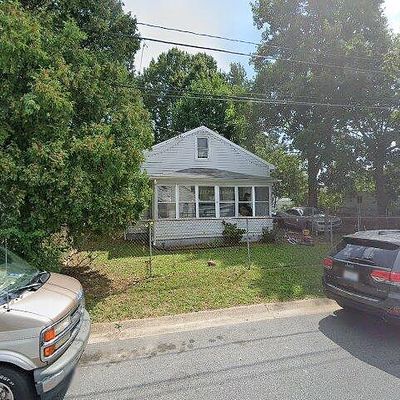 3 Seaford St, New Castle, DE 19720