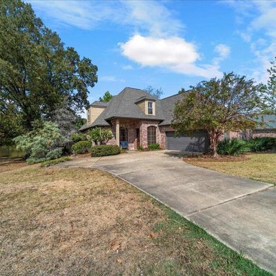 300 Golden Pond Dr, Madison, MS 39110