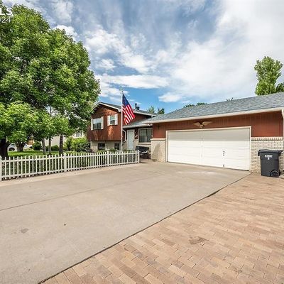 300 Starlite Dr, Pueblo, CO 81005