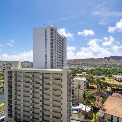 300 Wai Nani Way, Honolulu, HI 96815