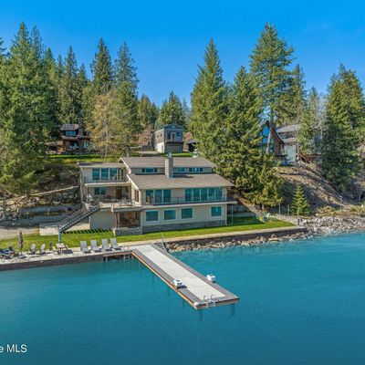 2537 Lakeshore Dr, Sagle, ID 83860