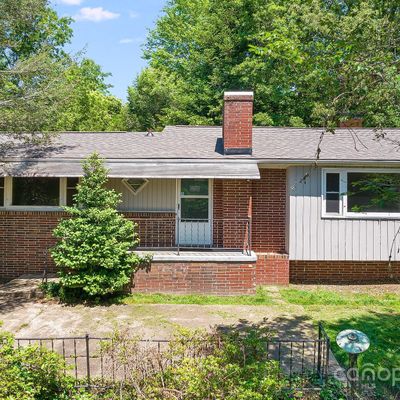 257 Fairway Dr, Asheville, NC 28805